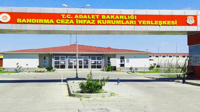 'Hükümlü kendini duvara vurdu'