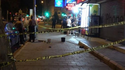 İzmir'de iki komşu esnafı silahla vurarak yaralayan esnaf, gözaltına alındı