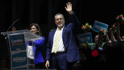 Guatemala'da merkez solun adayı Bernardo Arevalo başkanlık seçimlerini kazandı