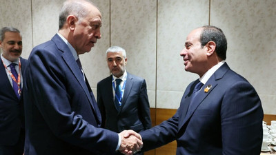 Ertelenen görüşmenin ardından: Erdoğan ve Sisi G20 zirvesinde bir araya geldi