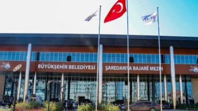 Van'da kayyımın yerel seçim 'hazırlığı': Belediyeye ait taşınmazları taksitle satılığa çıkardı