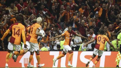 Galatasaray iki dakikada iki golle ilk maçta puan aldı