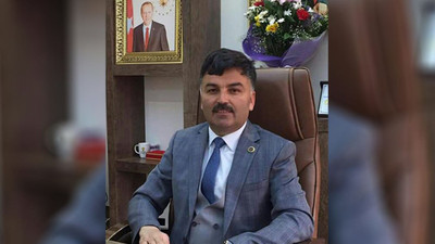 İhracı istenmişti: Caddeden 'Ömer Halisdemir' ismini kaldıran AKP'li başkan istifa etti