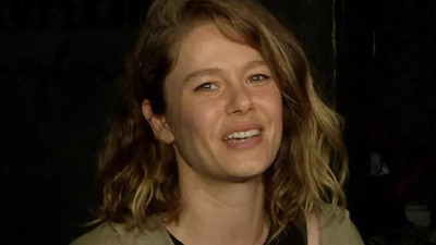 Yeni dizisi merakla bekleniyordu - Burcu Biricik hayranlarını son haberle üzdü
