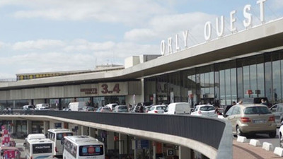 Paris Orly havaalanında silah sesleri