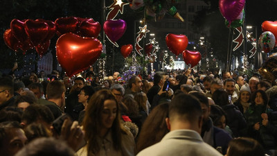 İzmir'de yılbaşı kutlamalarında havaya ateş açan 14 kişi yakalandı