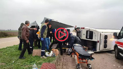 Adana'da yolcu minibüsü devrildi: Sekiz yaralı