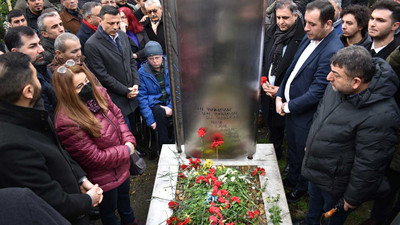 Metin Göktepe mezarı başında anıldı