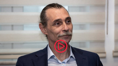 Erdal Beşikçioğlu, istifasını Erdoğan'ın sesini taklit ederek anlattı: İyi ki de o lafı etmiş