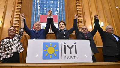 CHP’den istifa eden Artvin Belediye Başkanı Demirhan Elçin, İYİ Parti'den aday oldu