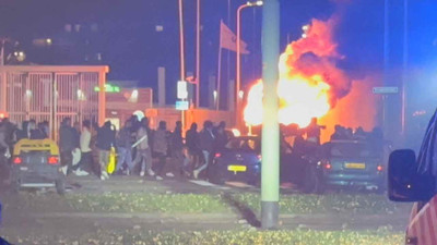 Hollanda'da muhalif ve hükümet yanlısı Eritreliler birbirine girdi, Lahey savaş alanına döndü
