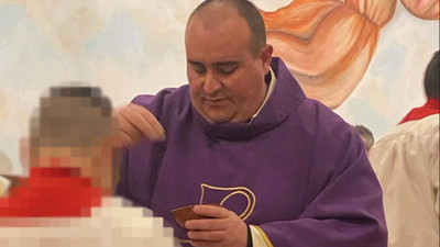 Mafya karşıtı rahip ölümden döndü: Ayinde içeceği şaraptan çamaşır suyu çıktı