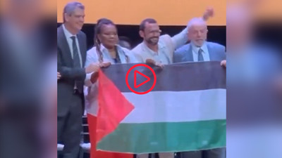 Brezilya Devlet Başkanı Lula da Silva, katıldığı bir etkinlikte Filistin bayrağı açtı
