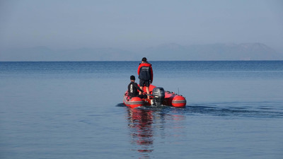 Çanakkale'de batan mülteci botundakileri arama çalışmaları 5'inci gününde