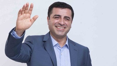 Demirtaş'tan Gülmen ve Özakça için türkü