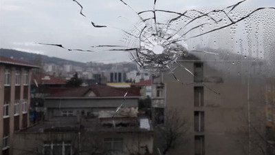 Muhalif yazar Emre Ergül'ün evi kurşunlandı