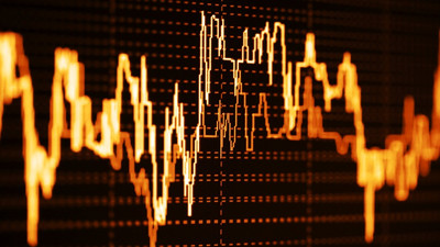 TL, jeopolitik risklere karşı daha kırılgan