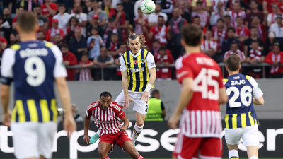 Fenerbahçe, Olympiakos'a 3-2 mağlup oldu