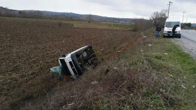 İşçi servisi tarlaya uçtu: 12 yaralı