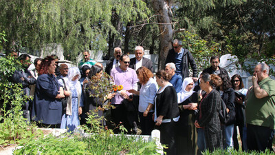 Avukat Medet Serhat'ın mezarına yapılan saldırı protesto edildi: 'Bu zihniyet IŞİD zihniyetidir'