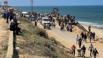 İsrail, Gazze'nin kuzeyindeki evlerine dönmek isteyen Filistinlilere saldırdı: 5 kişi öldü