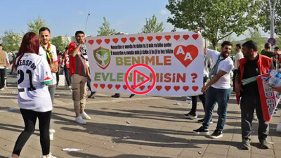 Amedspor maçı sonrası sürpriz evlilik teklif etti