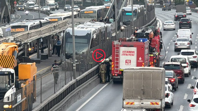 Avcılar'da metrobüs yangını: Patlayan lastik alev aldı