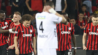 Süper Lig'den düşen dördüncü takım hangisi olacak?