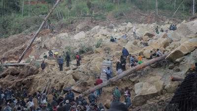 Papua Yeni Gine hükümeti: Toprak kaymasının altında kalanların sayısı 2 binden fazla