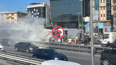 Küçükçekmece'de metrobüs yangını