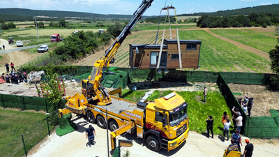 Edirne'de tarım arazilerine izinsiz yerleştirilen 'tiny house'lar kaldırılıyor