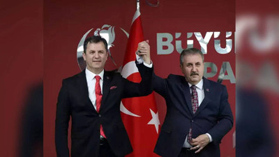 Eski İYİ Partili Türker Yörükçüoğlu, Mustafa Destici'nin yardımcısı oldu