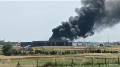 Silivri'de boya fabrikasında yangın