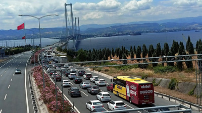 Osmangazi Köprüsü'nde bayram trafiği yoğunluğu