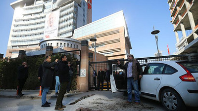 Heykeltıraş CHP önünde kendini yakmaya çalıştı