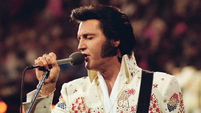 Elvis Presley'nin ikonik mavi ayakkabıları 120 bin sterline alıcı buldu