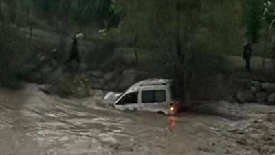 Erzurum'da heyelan: Anne ve bebeğine ulaşılamıyor