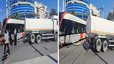 Güngören'de otomobil, tramvaya çarptı