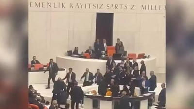 AKP'li Karaismailoğlu, DEM Parti Milletvekili Ali Bozan’a yumrukla saldırdı