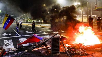 Venezuela Savunma Bakanı'ndan, ülkedeki protestolar için 'darbe girişimi' değerlendirmesi