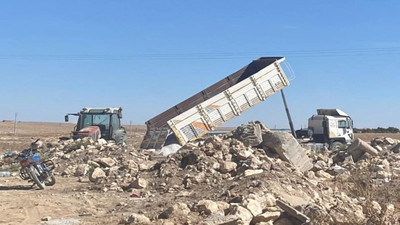 Damperle yüksek gerilim hattına temas eden kamyonun sürücüsü öldü