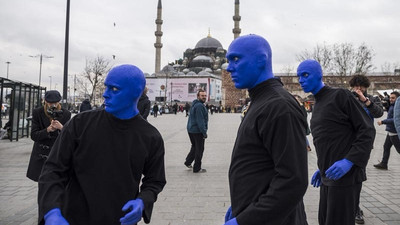 Blue Man Group İstanbul sokaklarında