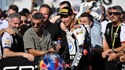 Toprak Razgatlıoğlu Dünya Superbike şampiyonu oldu