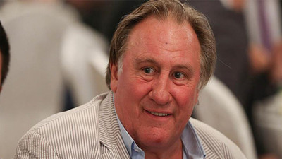 Gerard Depardieu, cinsel tacizden yargılandığı davanın ertelenmesini talep etti