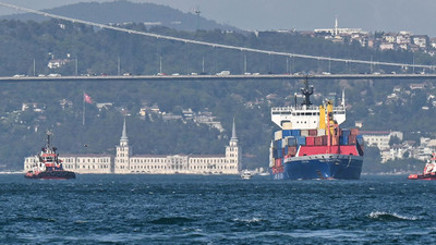 İstanbul Boğazı'nda gemi trafiği askıya alındı