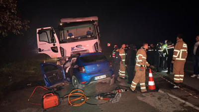 Bartın'da otomobil kamyonun altına girdi: 5 genç öldü