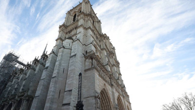 Notre Dame Katedrali yangından 5 yıl sonra törenle açıldı