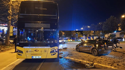 Maltepe'de İETT otobüsüne çarpan otomobildeki yolcu öldü