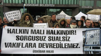 Belediye önünde 'Vakıflara tahsis' protestosu