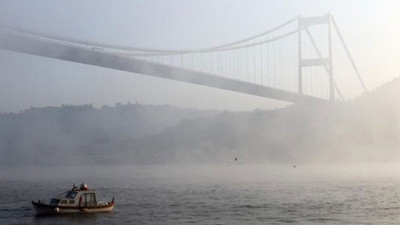 İstanbul'da sis engeli sürüyor